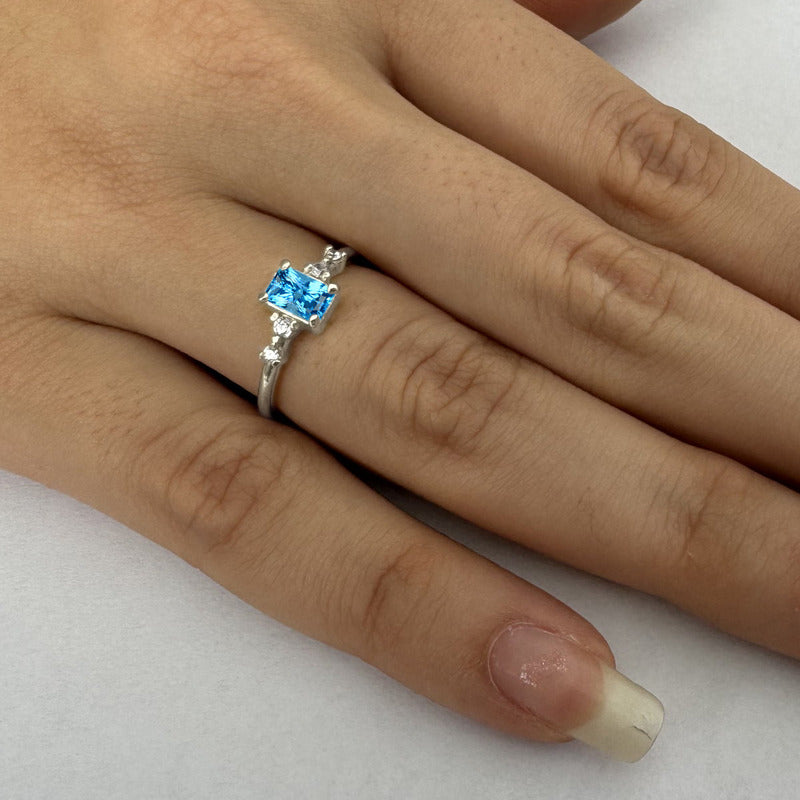 Vienna Rectangular Ring Pure 925 Silver - Blue Topaz
