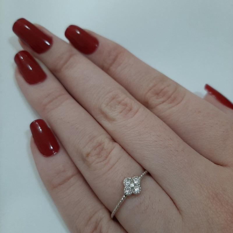 925 Silver Flower Ring With 4 Zirconias - Exclusive