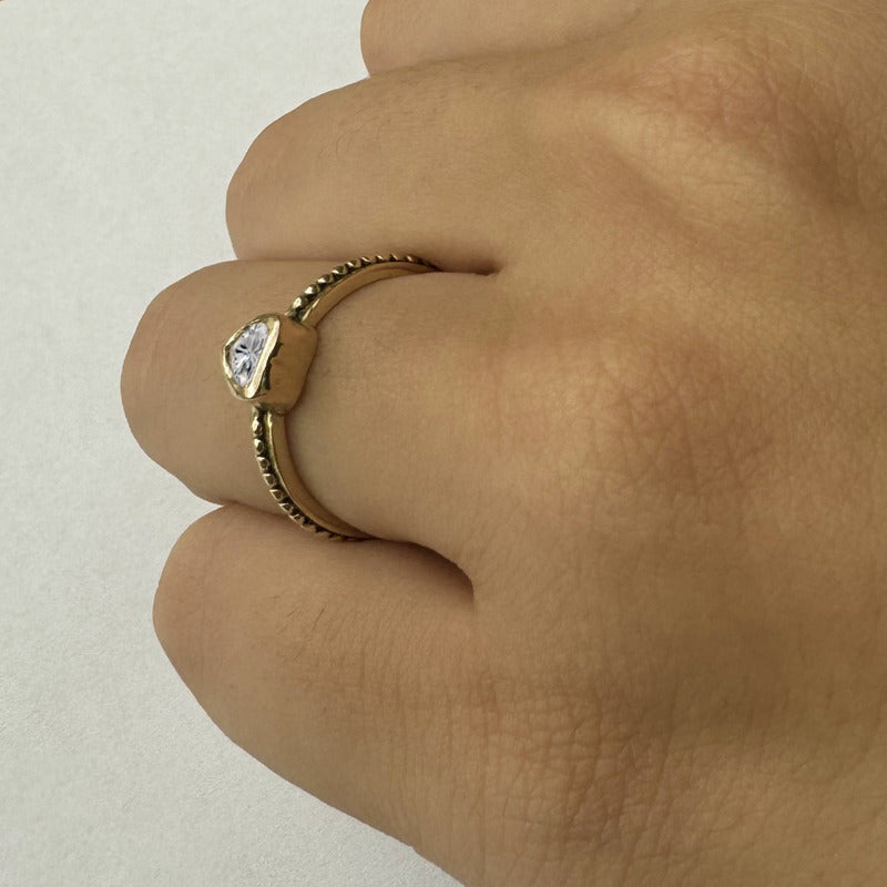 Anel Prata 925 Dourada 18k Solitário Coração - Zircônia