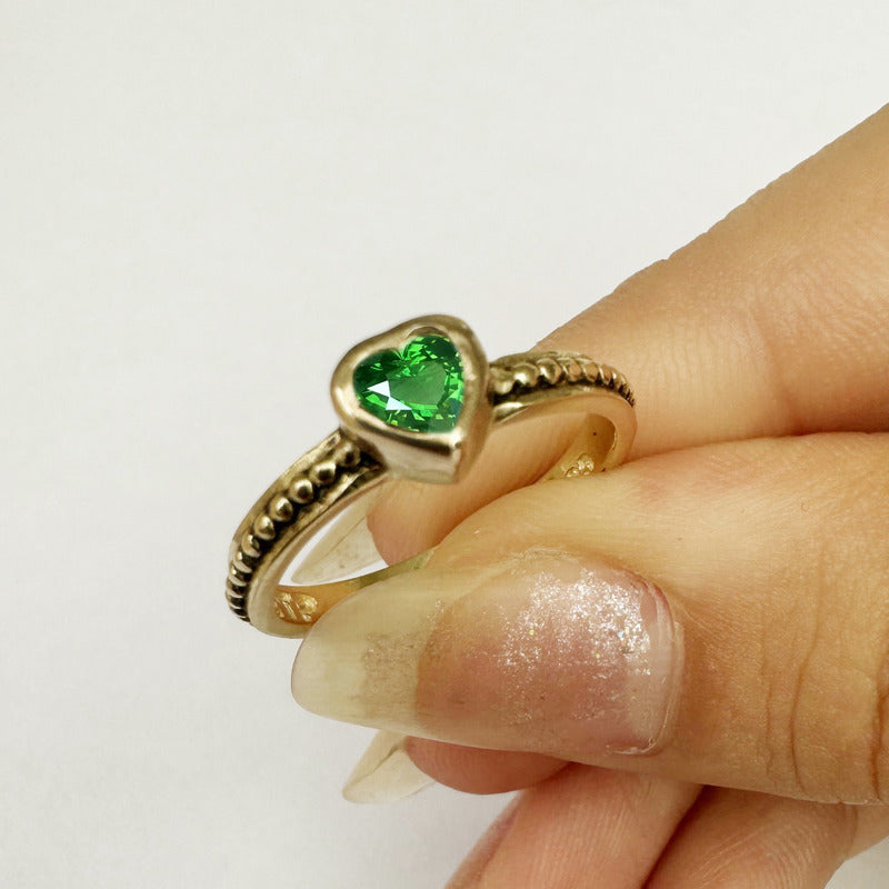 Anel Prata 925 Dourada 18k Solitário Coração - Esmeralda