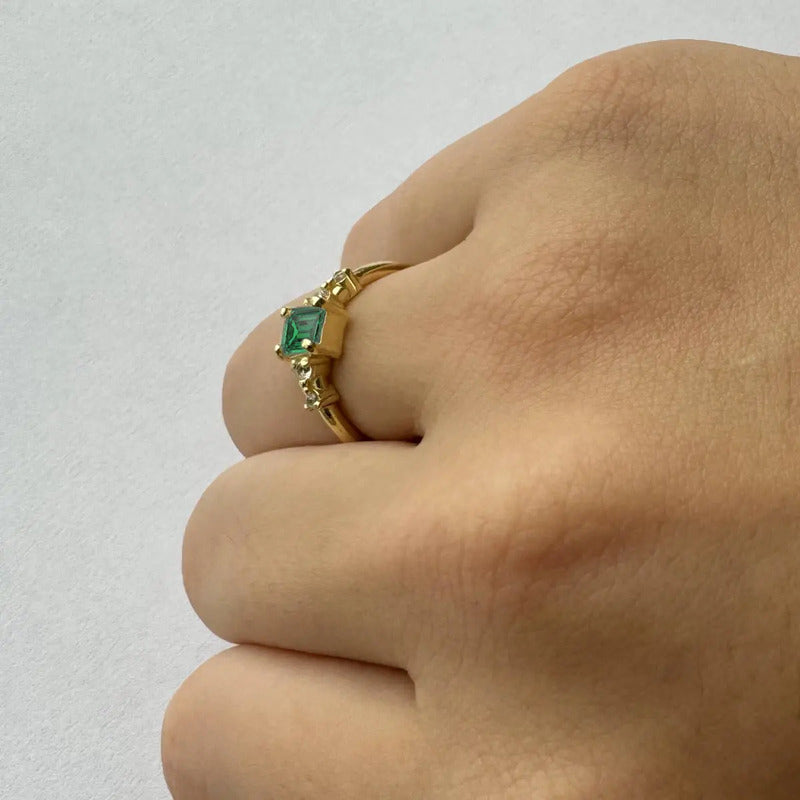 Anel Viena Retangular Prata 925 Dourada 18k - Esmeralda