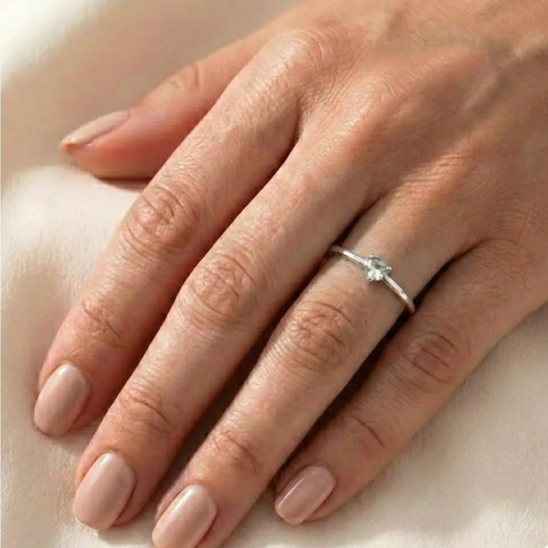 Anel Solitário Zirconia Coração Pura Prata 925 - Exclusivo