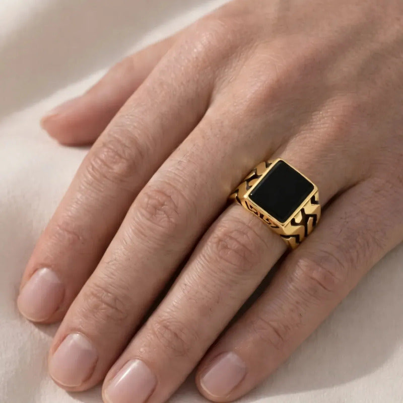 Anel Masculino De Prata 925 Banhado A Ouro 18k Com Ônix Negro Preto 30