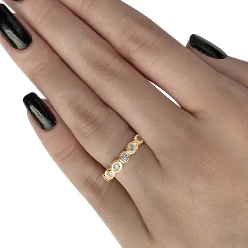 Anel Meia Aliança Infinito Zircônias - Prata 925 Dourada 18k