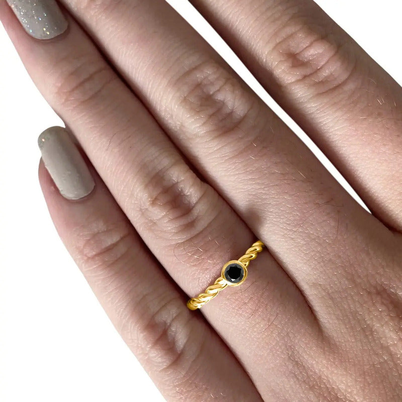 Anel Solitário Prata 925 Dourada 18k Torcido - Black Onix